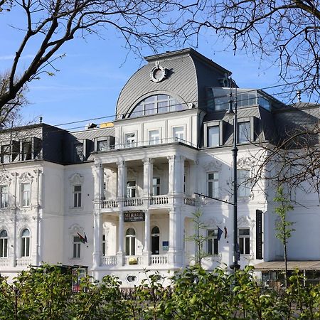 Mirage Medic Hotel Будапеща Екстериор снимка