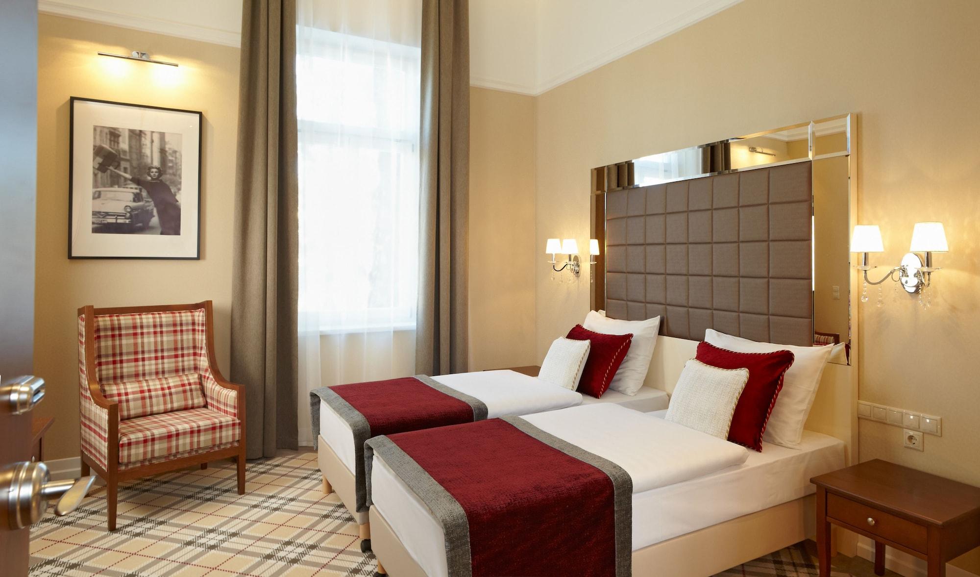 Mirage Medic Hotel Будапеща Екстериор снимка